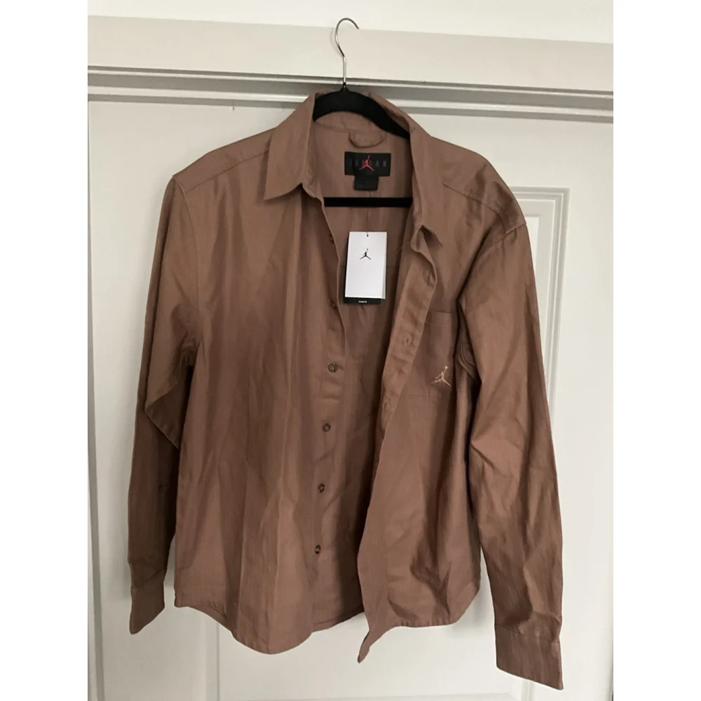 Air Jordan Essentials Button Down Long Sleeve Shirt Men's Brown Medium